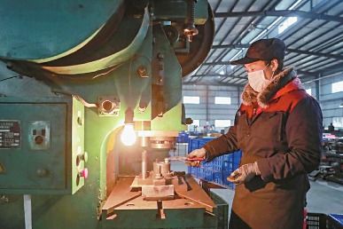 搬運幫即時工 助力防疫復工兩手抓，力天機械有力有序實現兩不誤